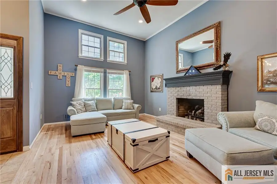 -2 Jay Court, Kendall Park, NJ 08824 - #3