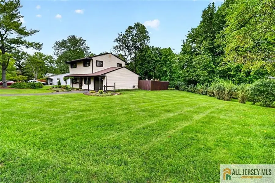 -40 Emerald Road, Kendall Park, NJ 08824 - #3