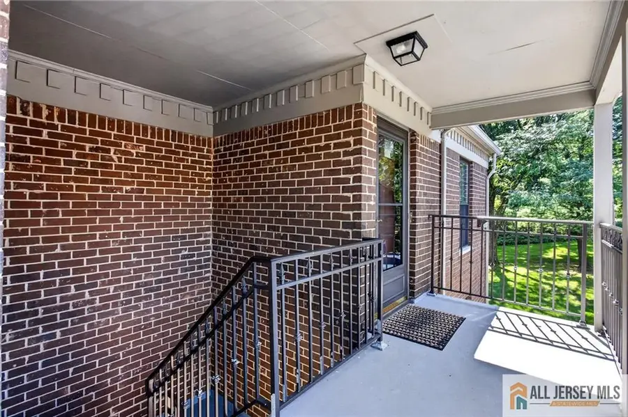 -324 Gills Lane #2D, Iselin, NJ 08830 - #2