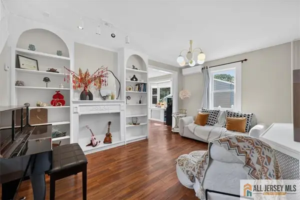 -59 Lloyd Street, Edison, NJ 08817