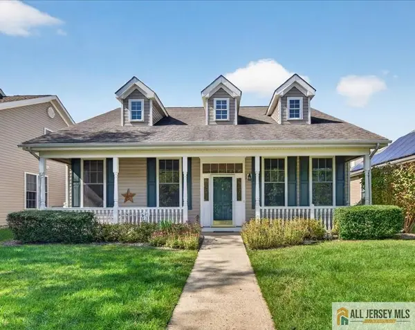 -4 Spraul Lane, Cranbury, NJ 08512