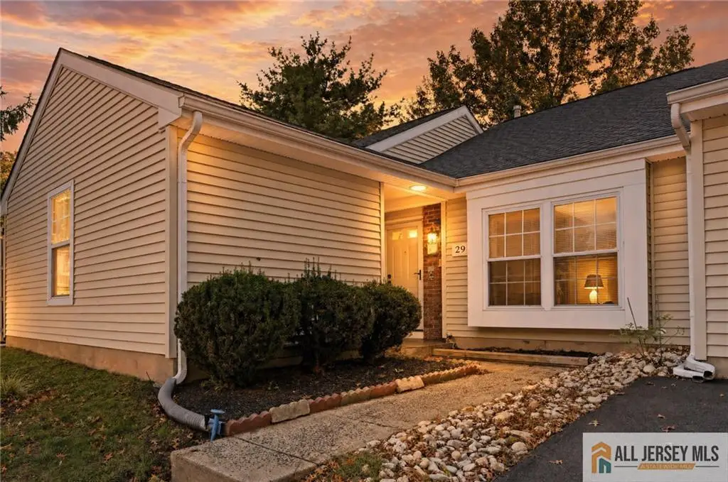 -29 Avebury Place, Franklin, NJ 08873 - #1
