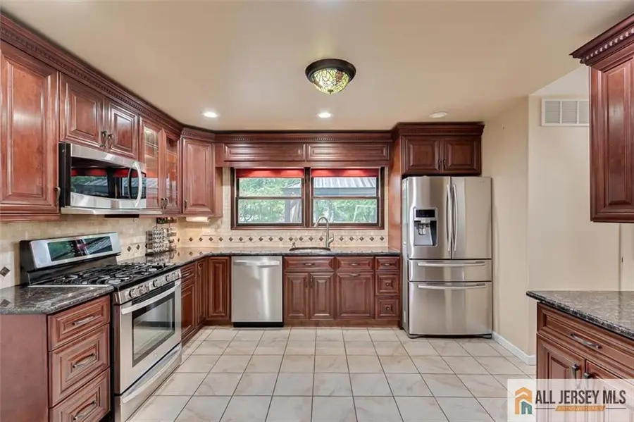-30 Bedford Road, Kendall Park, NJ 08824 - #2