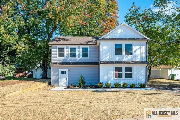 -130 Garden Terrace, Edison, NJ 08817