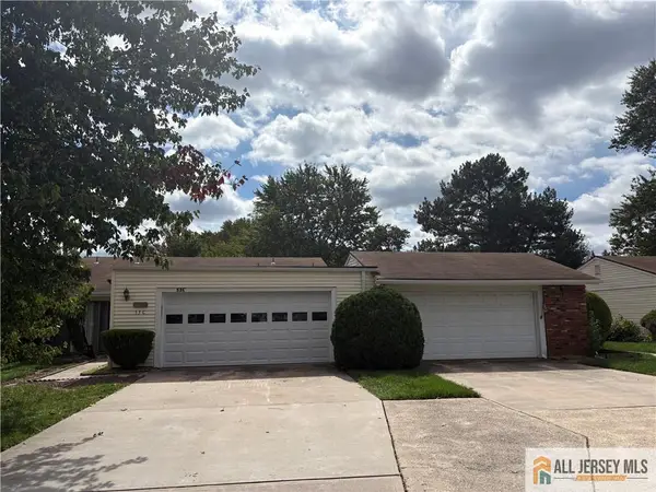 -53 Juniper Plaza #53C, Monroe, NJ 08831