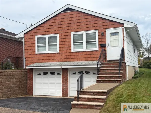 -698 Vincent Place, Perth Amboy, NJ 08861