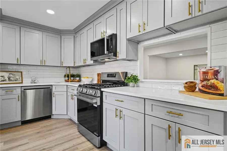 -275 Constitution Circle, North Brunswick, NJ 08902 - #3
