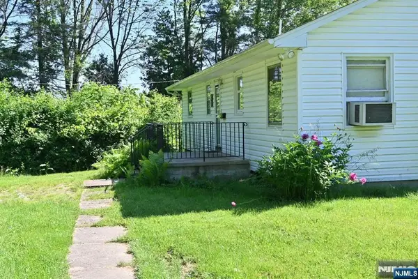 70 Davis Road, Franklin, NJ 07416