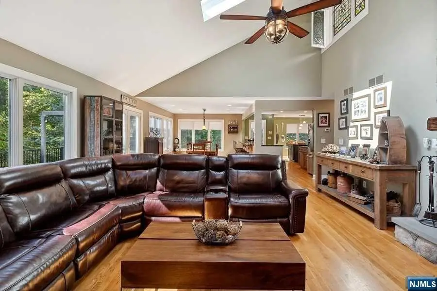 8 Craven Road, Mountain Lakes, NJ 07046 - Image #1