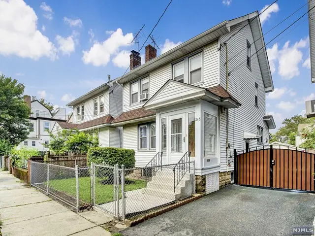 246 9th Street, Newark, NJ 07107 - #2