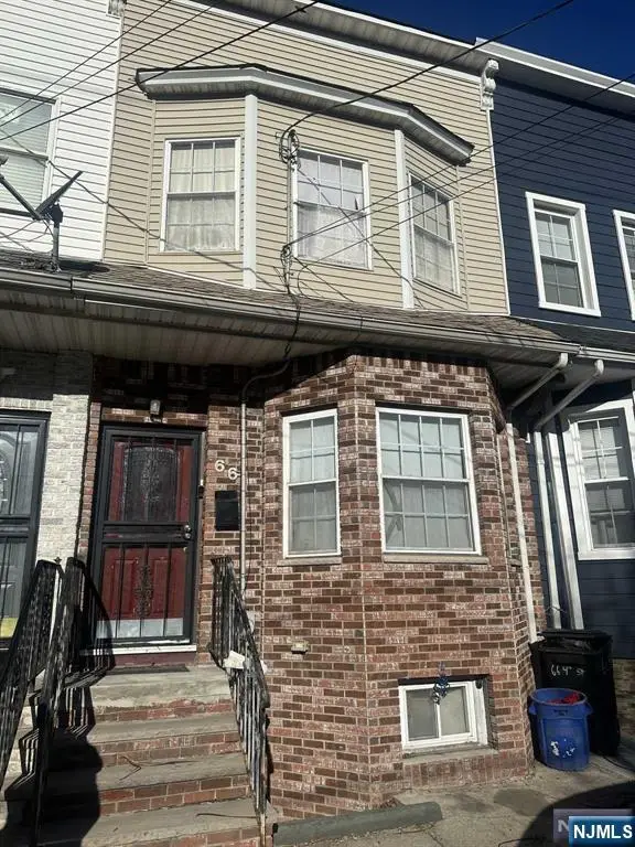 66 4th Street, Newark, NJ 07107