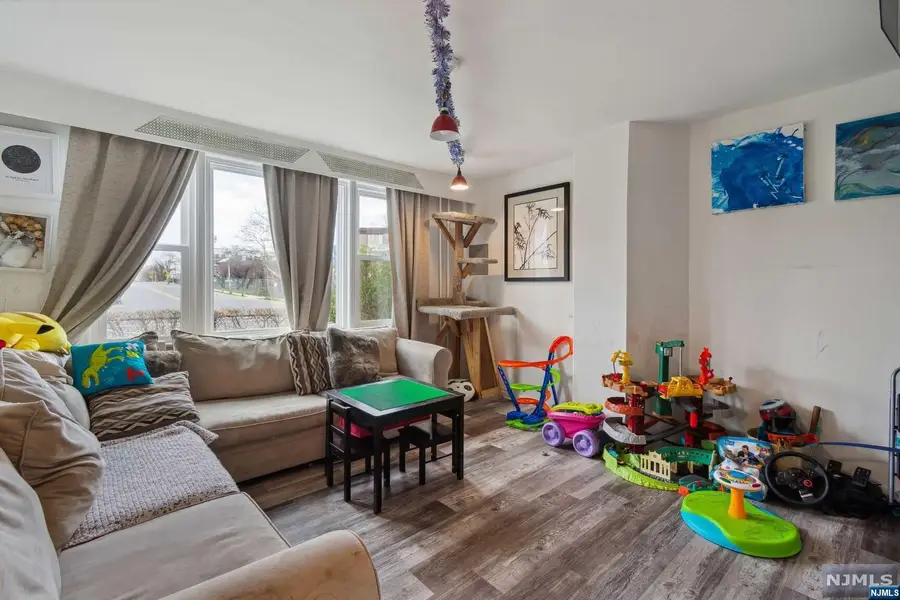 86 Steuben Street, East Orange, NJ 07018 - Image #3