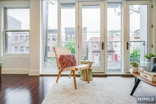 377 5th Street 1, Jersey City, NJ 07302 - Image #3