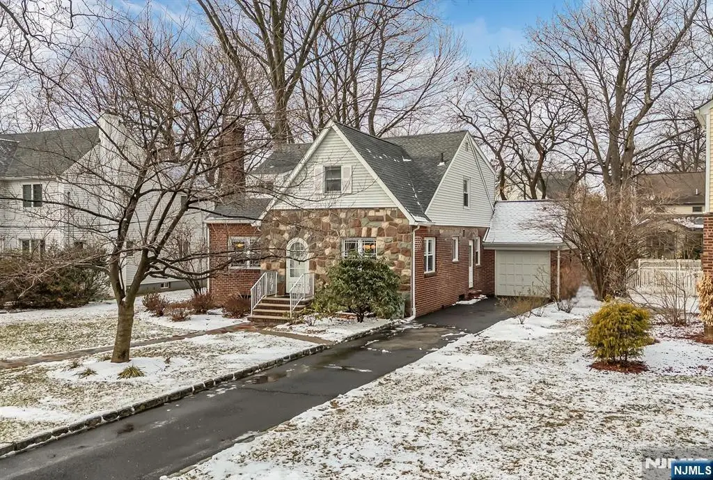 1220 W Laurelton Parkway, Teaneck, NJ 07666 - Image #1