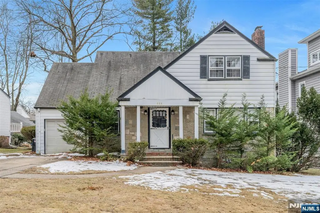 688 Forest Avenue, Teaneck, NJ 07666 - #1