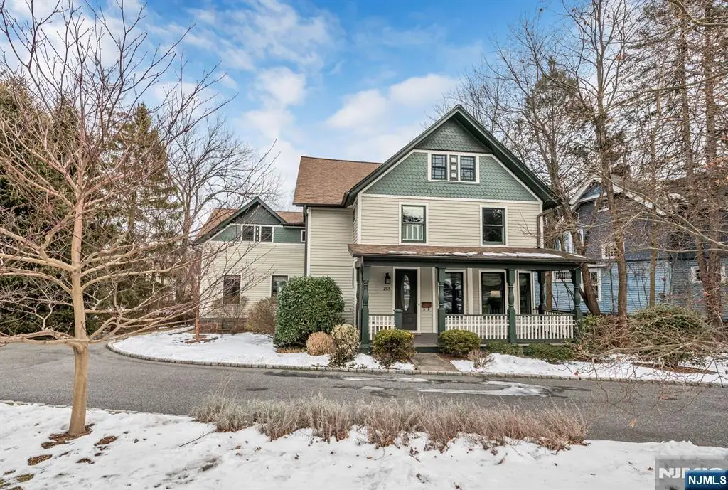 255 Prospect Street, Ridgewood, NJ 07450 - #1