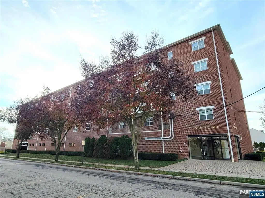 39 Union Street 405, Hackensack, NJ 07601 - #1