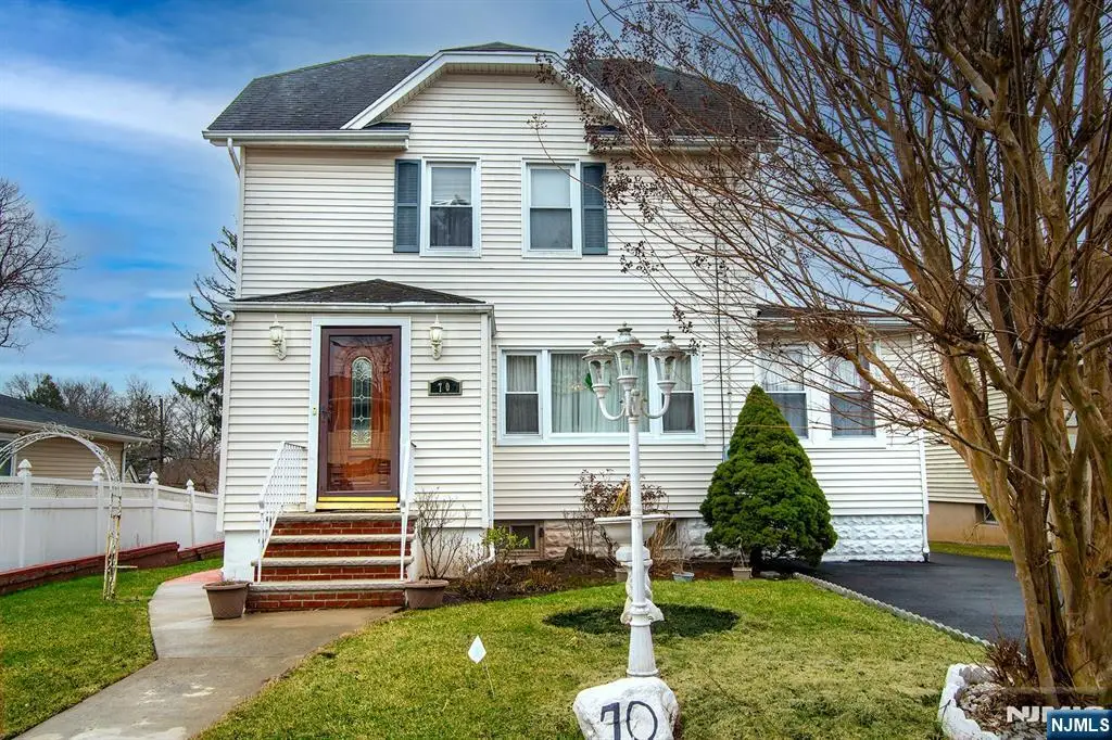 70 Hillside Avenue, Bergenfield, NJ 07621 - Image #1