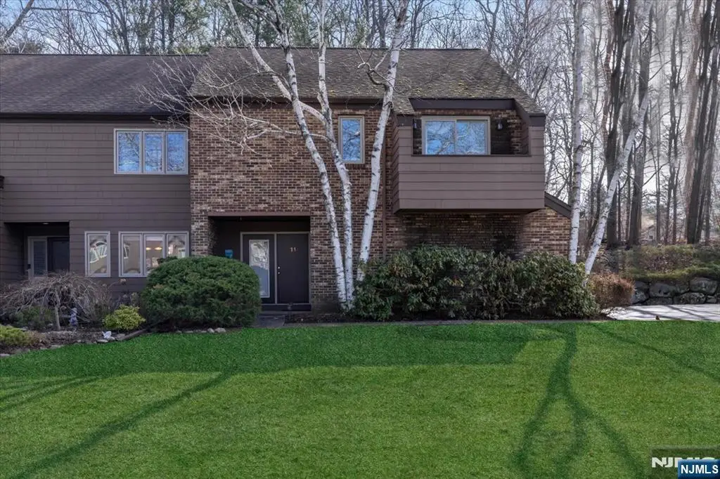 11 Romopock Court, Mahwah, NJ 07430 - Image #1