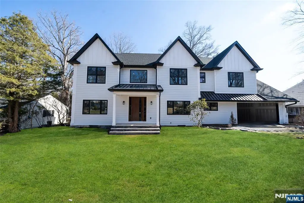 196 Raymond Street, Hillsdale, NJ 07642 - #1