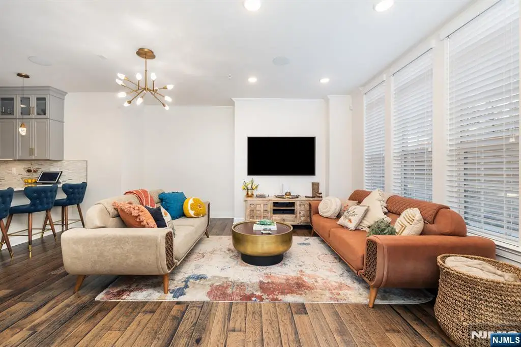 31 Arnold Drive, Wood Ridge, NJ 07075 - Image #1