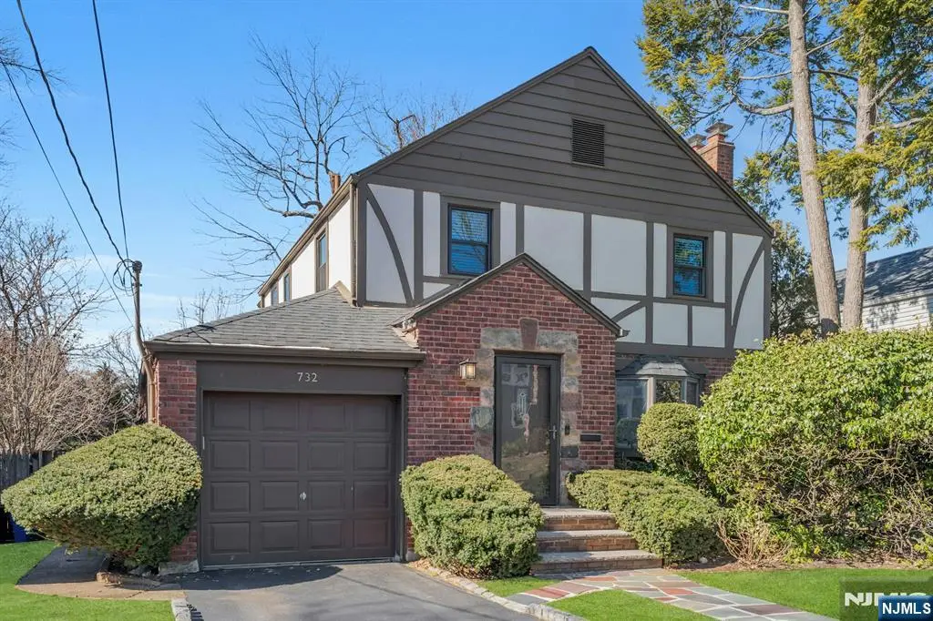 732 Catalpa Avenue, Teaneck, NJ 07666 - Image #1
