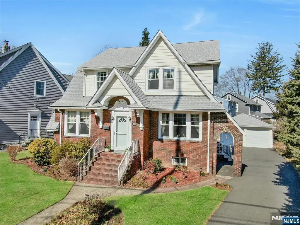 786 S Maple Avenue, Glen Rock, NJ 07452 - Image #1