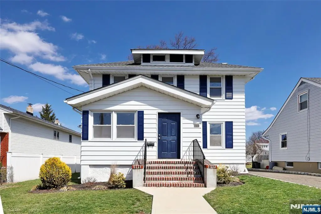 22 Oldis Street, Rochelle Park, NJ 07662 - Image #1