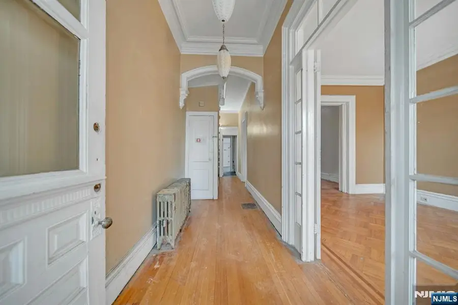 589 Martin Luther Kng Jr Boulevard, Newark, NJ 07102 - Image #2