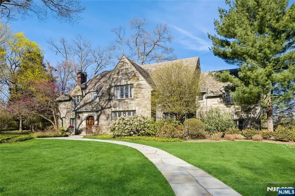 5 Beechtree Lane, Essex Fells, NJ 07021 - #1