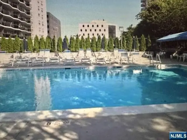 2077 Center Avenue 3F, Fort Lee, NJ 07024 - #2