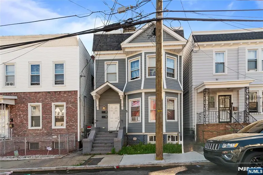 36 Arverne Terrace, Irvington, NJ 07111 - #2