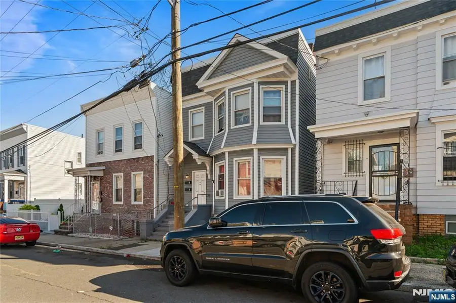 36 Arverne Terrace, Irvington, NJ 07111 - #3