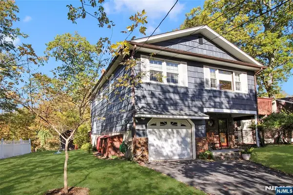 553 Stonetown Road, Ringwood, NJ 07456