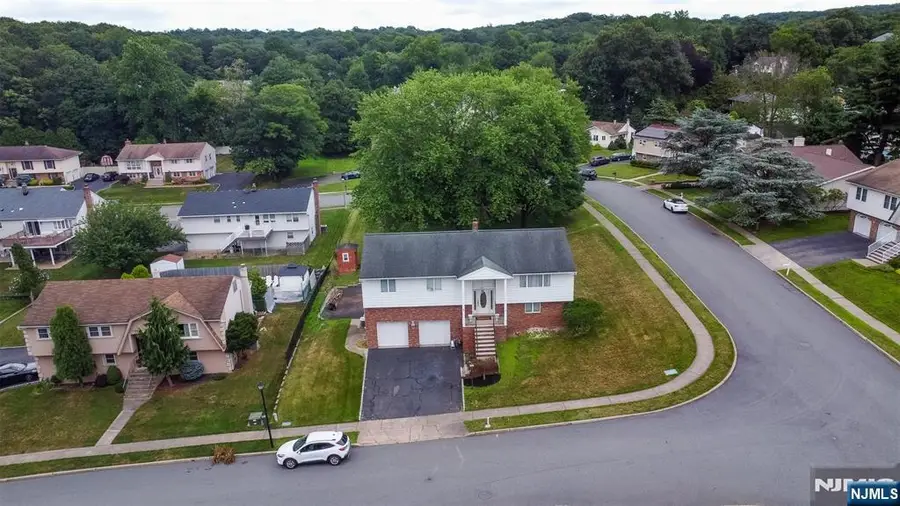 1 Borrego Drive, Woodland Park, NJ 07424 - Image #2