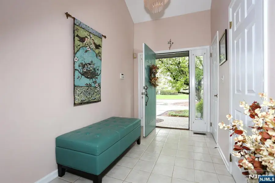 609 Glasmere Road 609, Mahwah, NJ 07430 - Image #3