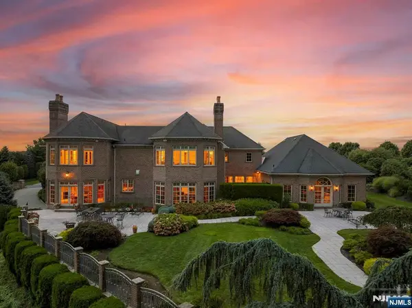 196 Vaccaro Drive, Cresskill, NJ 07626