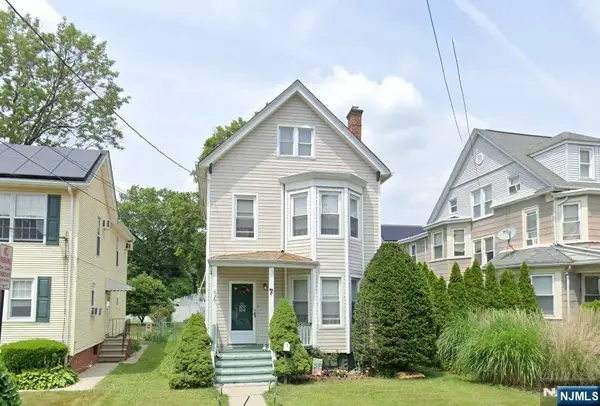 7 Hazelwood, Bloomfield, NJ 07003