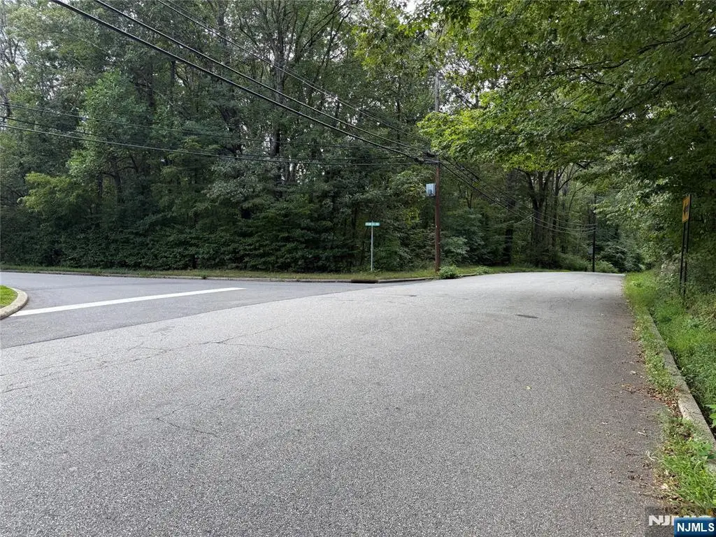 15 Saw Mill Road, Kinnelon, NJ 07405 - #1