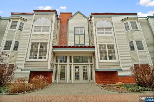 206 The Promenade 206, Edgewater, NJ 07020