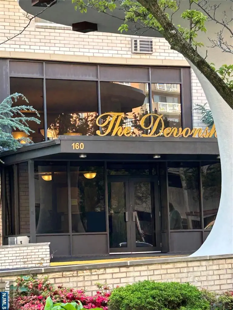 160 Overlook Avenue 2C, Hackensack, NJ 07601 - Image #1