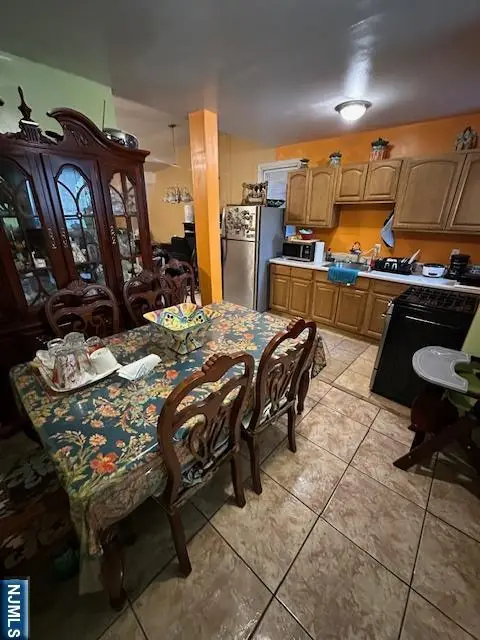 323 7th Street, Newark, NJ 07107 - #3