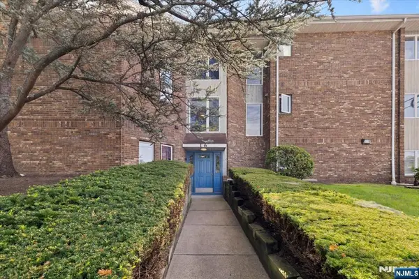 16 Elm Street 1, Bergenfield, NJ 07621