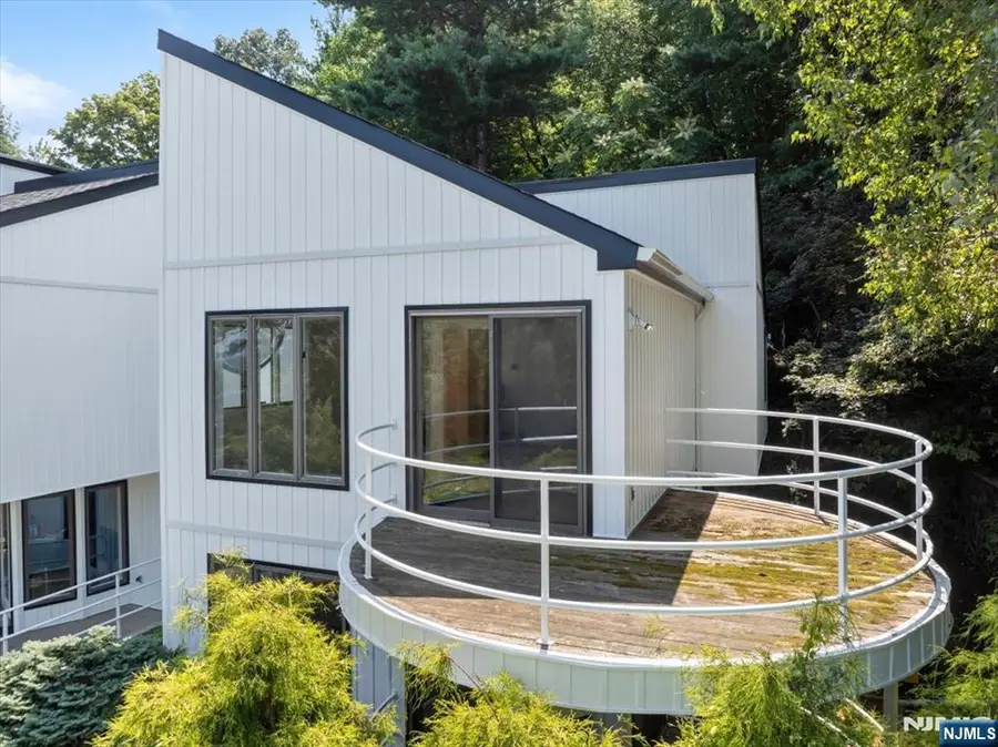 215 Eileen Drive, Cedar Grove, NJ 07009 - #3