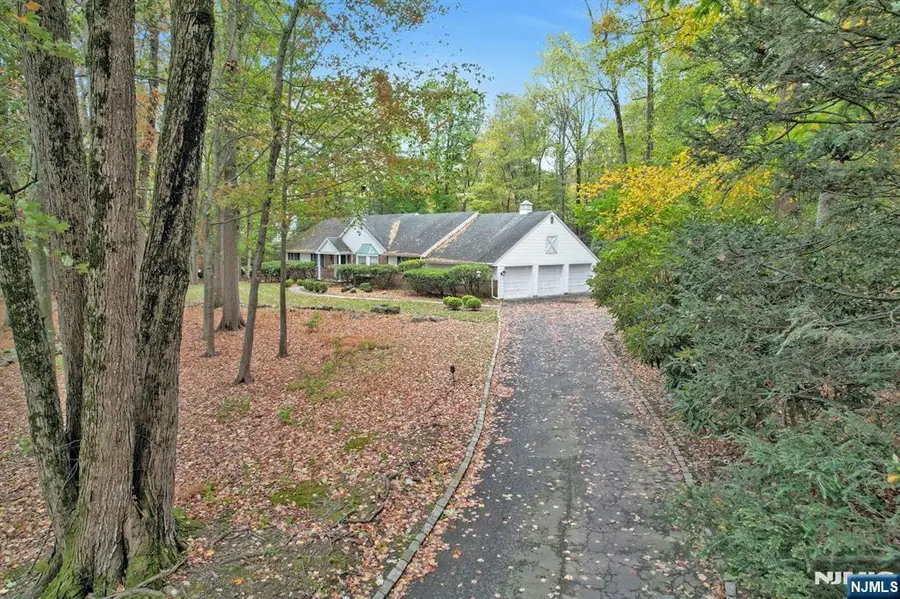 5 Elden Drive, Saddle River, NJ 07458 - Image #2