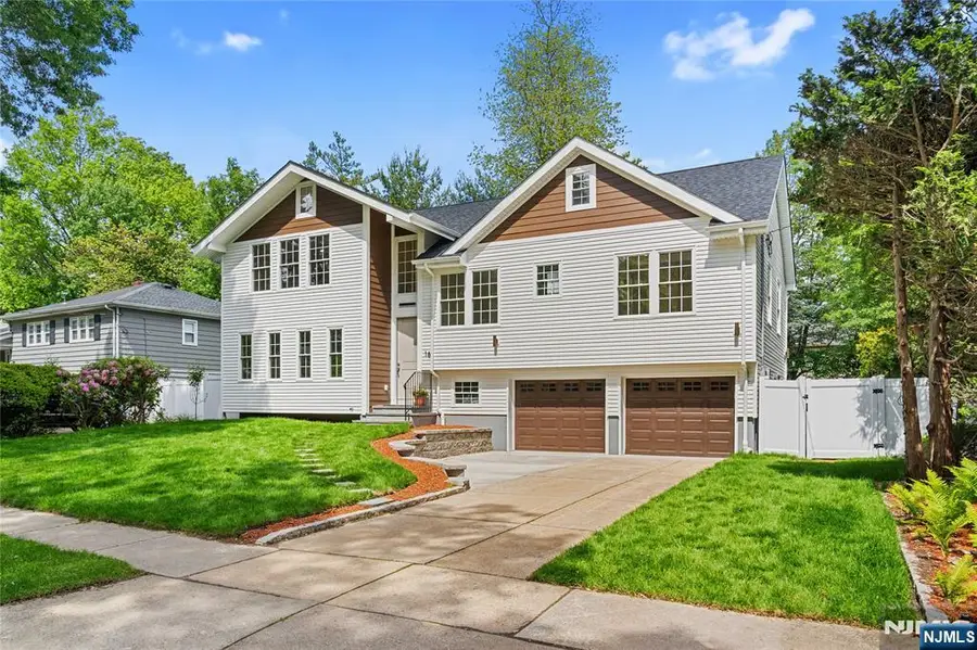 16 Coles Court, River Edge, NJ 07661 - #2