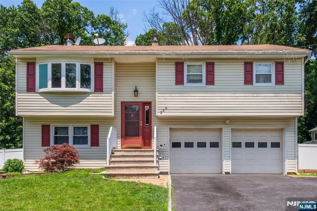 206 Woolworth Avenue, South Plainfield, NJ 07080 - Image #1