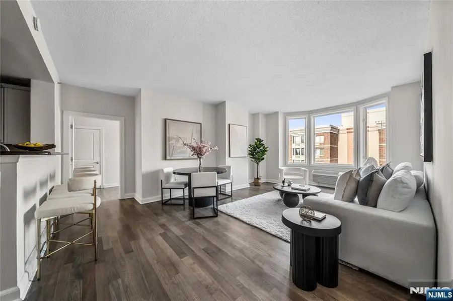 6404 City Place, Edgewater, NJ 07020 - Image #2