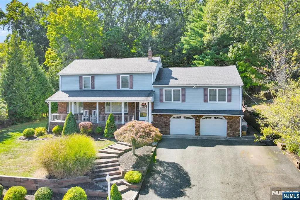 33 Hillside Drive, North Haledon, NJ 07508 - Image #1