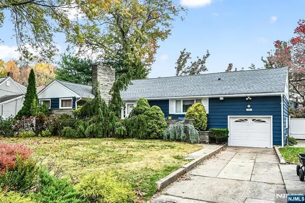 1061 Roosevelt Avenue, New Milford, NJ 07646